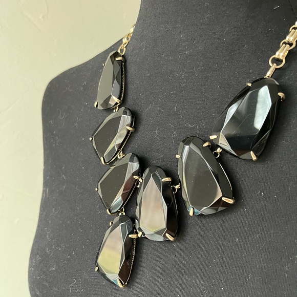 NEW KENDRA SCOTT BLACK HARLOW STATEMENT NECKLACE - Picture 5 of 5